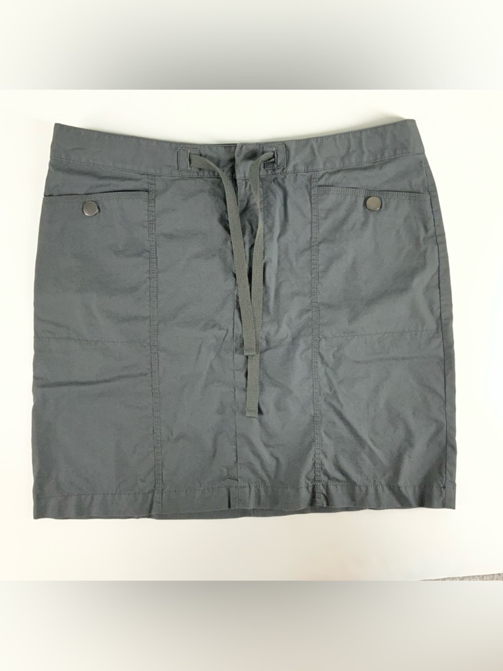 Eddie Bauer Women’s Gray Active Mini Outdoor Hiking Casual Travel Skirt Size 8